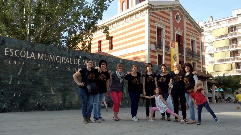 Fotos de la Coral de famílies de l'escola Pere Vila a l'escola de música del Part del Llobregat 09-06-2017